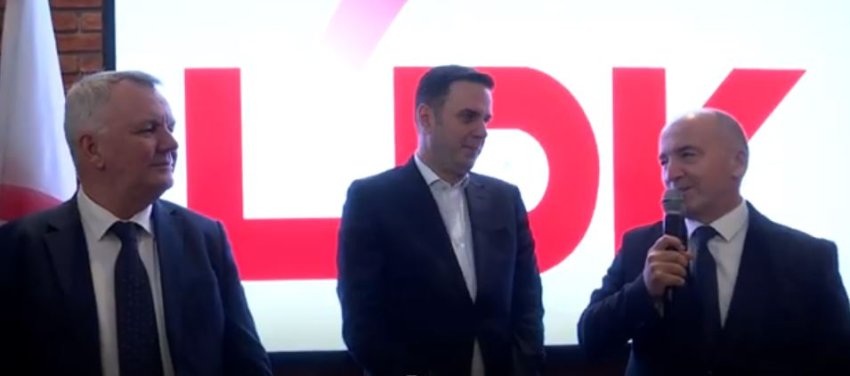 abdixhiku i shkon muhaxherit ne konak me perforcim 690a5e509717c