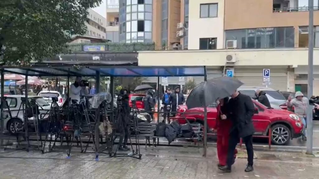 abuzimi me tenderin e llogarase dhe unazes se madhe zv kryeministrja balluku del nga ambientet e gjkko lihet ne fuqi vendimi 6921bda9b8ab9