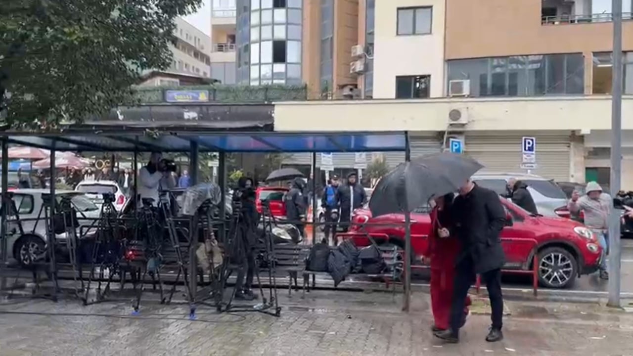 abuzimi me tenderin e llogarase dhe unazes se madhe zv kryeministrja balluku del nga ambientet e gjkko lihet ne fuqi vendimi 6921bda9b8ab9