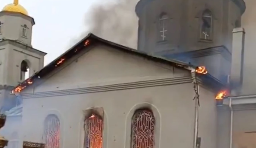 artileria ruse shkaterron kishen historike ukrainase ne donbas 690f49133a97c