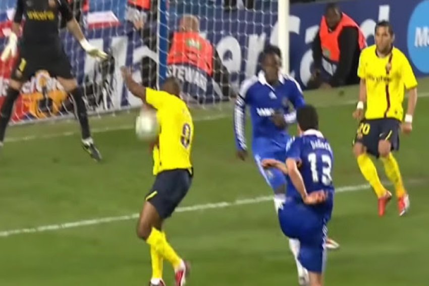 barcelona sfidon mallkimin ne stamford bridge ndaj chelseat 69255d16516c1