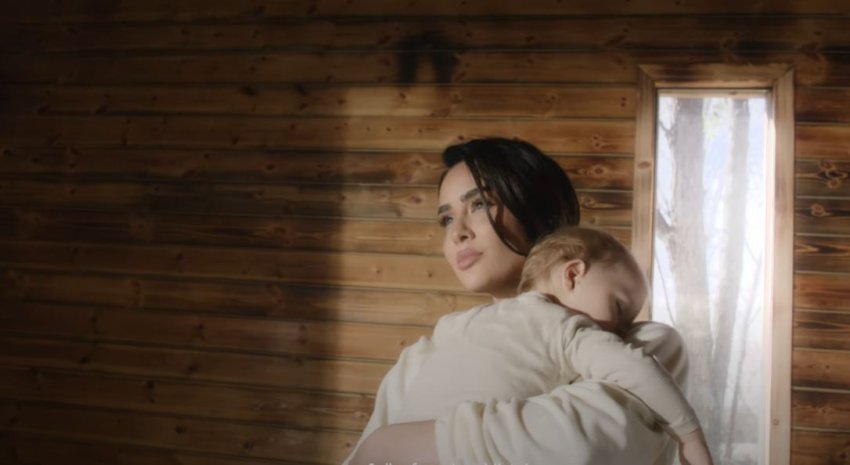 bebe e bekuar solle drite ne jeten time amen feston 2 vjetorin e ditelindjes dedikimi i embel nga mami