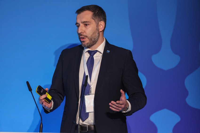 besim aliti flet per kosoven ne portugali 692af775346f1