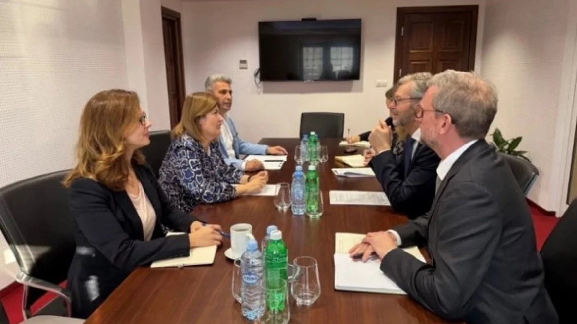 Bozhinovska – De Groot: Mundësi për investime të mëdha në energji dhe transformim të gjelbër në Maqedoni 1 bozhinovska de groot mundesi per investime te medha ne energji dhe transformim te gjelber ne maqedoni 6915a4d316bb8