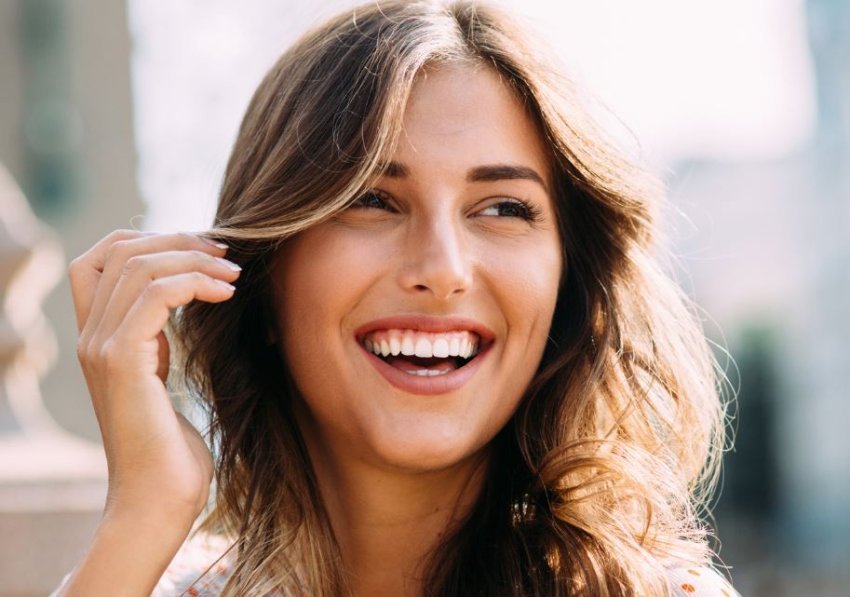 Çfarë i bën të gjitha shenjat e zodiakut të buzëqeshin fshehurazi? 2 cfare i ben te gjitha shenjat e zodiakut te buzeqeshin fshehurazi 691f2312a0579