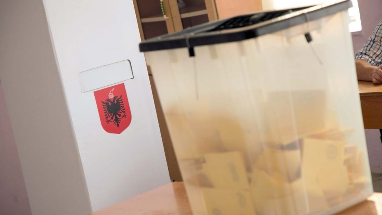 detajet dokument i falsifikuar si u konstatua ne zgjedhjet e 11 majit punonjesja e kqz nuk mbaj mend 6922f308b4117