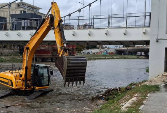 do te punojme derisa te perfundoje pastrimi i shtratit te lumit vardar 690f7dcf5fe84