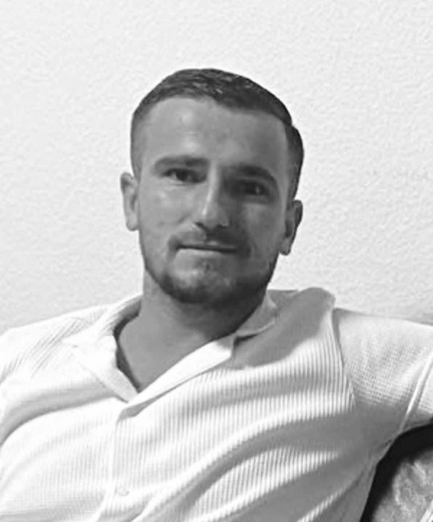 e dhimbshme ky eshte i riu ferizajas qe vdiq pasi ra ne kontakt me rrymen 69184a4478606