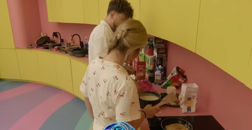 elijona dhe toney te afert me njeri tjetrin pergatisin ushqimin 692bfdbdabc22