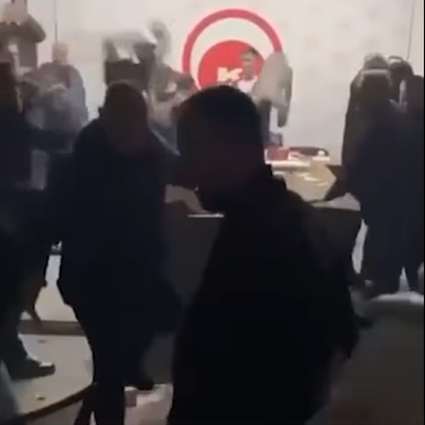 feste apo kaos kdtp shkaterron zyrat pas fitores ne mamushe 6911eb00da88c