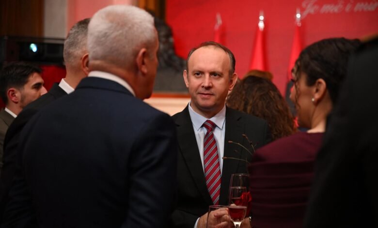 Gashi në pritjen e organizuar nga presidenti Begaj  Lavdia e 28 Nëntorit shërben si udhërrëfyes për të ardhmen e shqiptarëve