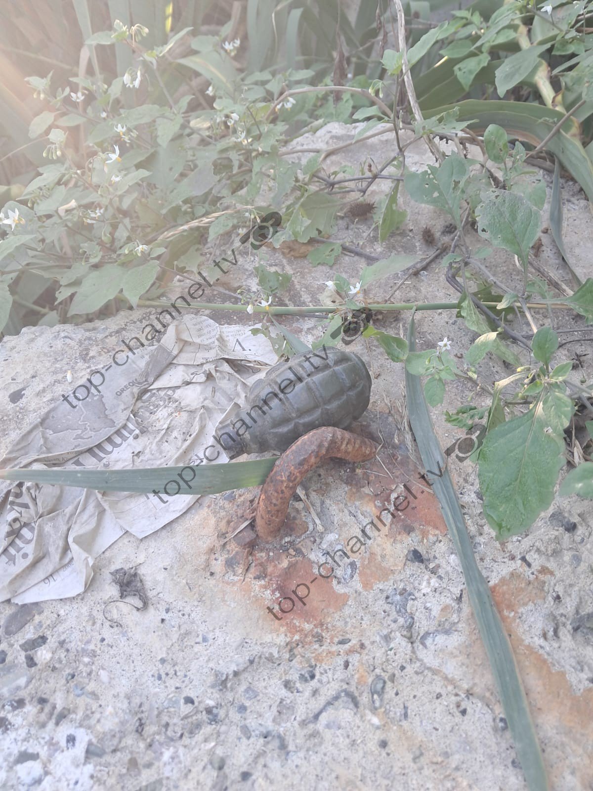 gjendet nje granate dore prane ures se dajlanit policia rrethon zonen pritet nderhyrja e forcave