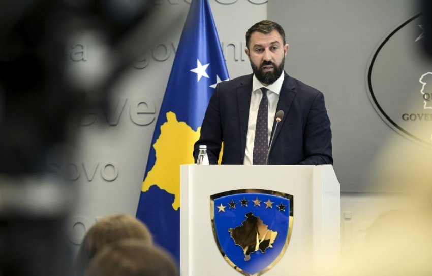 Hetim ndaj ministrit në detyrë për kanosje  avokati mohon pretendimet