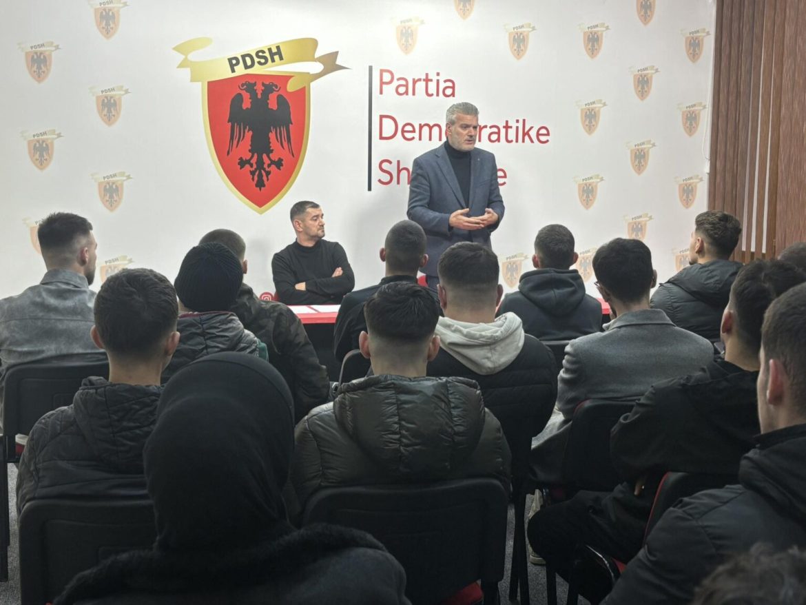 imer aliu disa te rinj zgjodhen te angazhohen ne pdsh per ndryshimin e ketij realiteti politik 692771133cfa3
