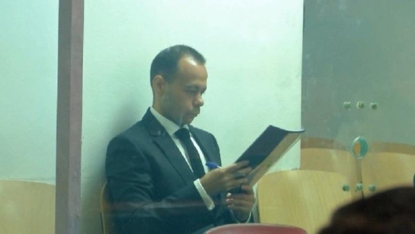 ish deputeti i partise socialiste lirohet nga burgu per 5 vite ska te drejte te ushtroje asnje funksion publik 690a39d53516a