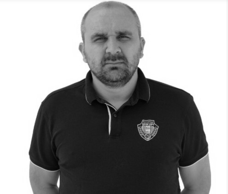 Ish trajneri i FC Shkupit ndërron jetë në mes të ndeshjes në Serbi 2 ish trajneri i fc shkupit nderron jete ne mes te ndeshjes ne serbi 69091e8fea214