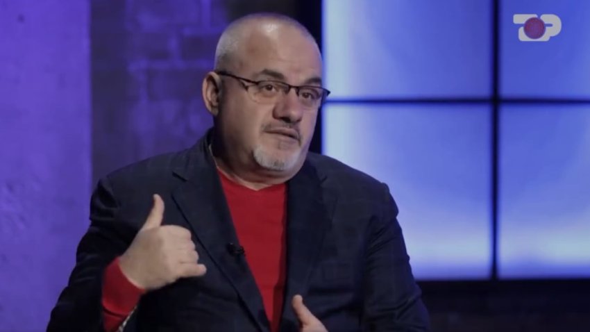 “Kërcënim për rendin publik”/ Greqia shpall non grata gazetarin Artan Hoxha 2 kercenim per rendin publik greqia shpall non grata gazetarin artan