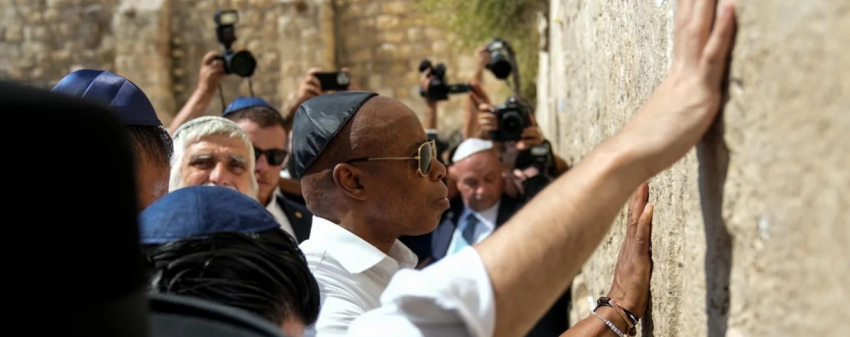 Kryetari në largim i New Yorkut viziton Izraelin, u thotë banorëve se është vëllai i tyre 2 kryetari ne largim i new yorkut viziton izraelin u thote banoreve se eshte vellai i tyre 691b0a73972f1