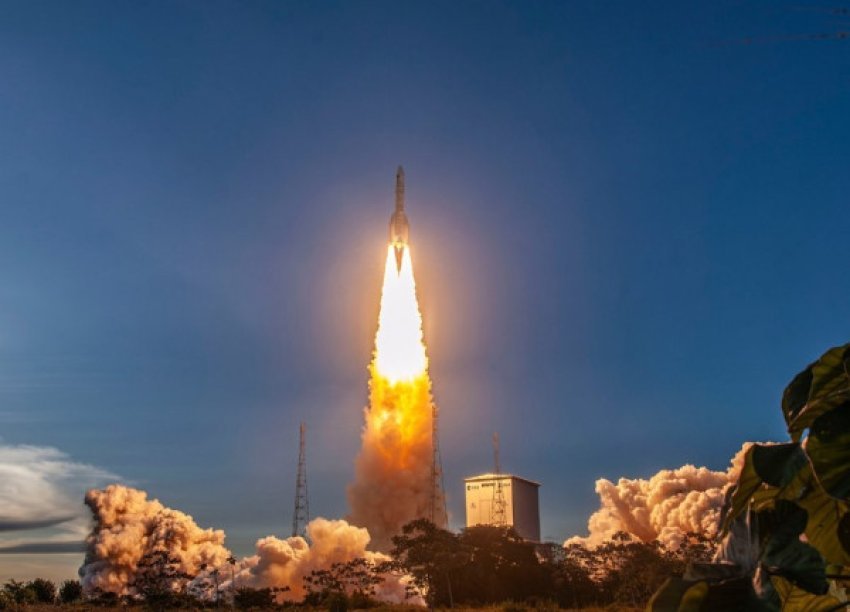 lansohet sateliti i ri qe do te regjistroje token diten edhe naten 690ba8b0213ab