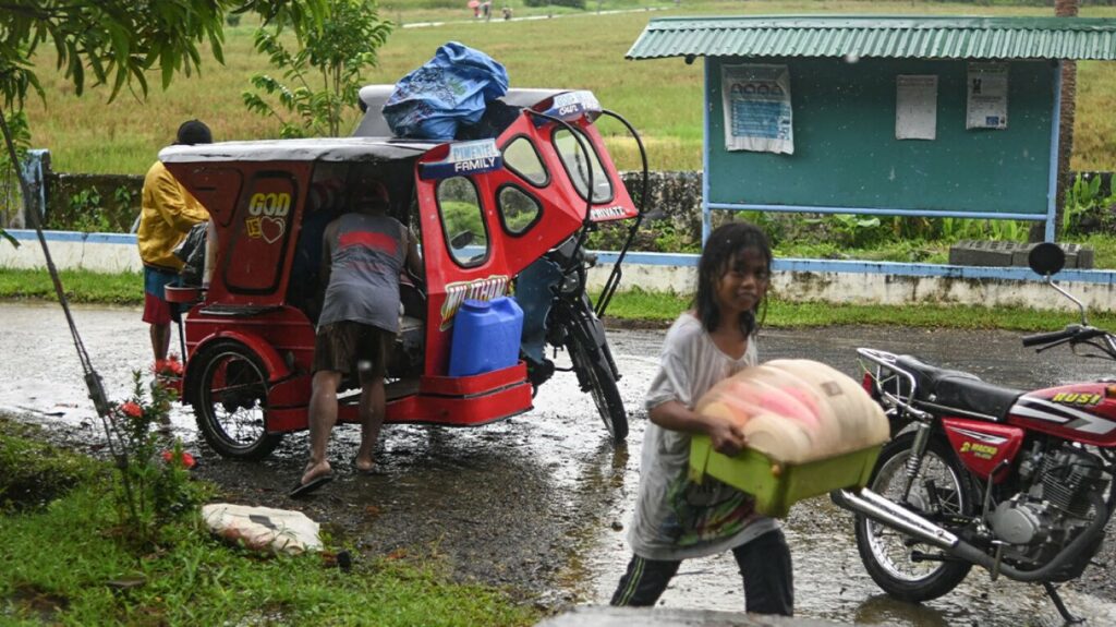 mbi 150 mije persona evakuohen ne filipine ndersa tajfuni i fuqishem kalmaegi i afrohet brigjeve 6908eb86774e1