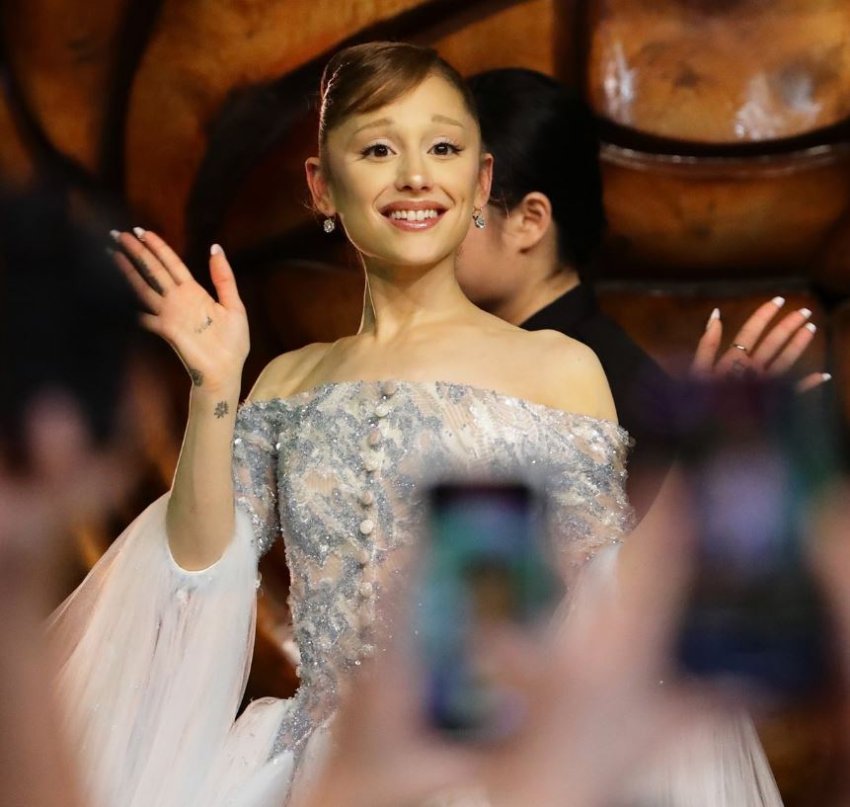 moment i frikshem ne premiere ariana grande nen sulm nga pyjama man 691620d1cce0e