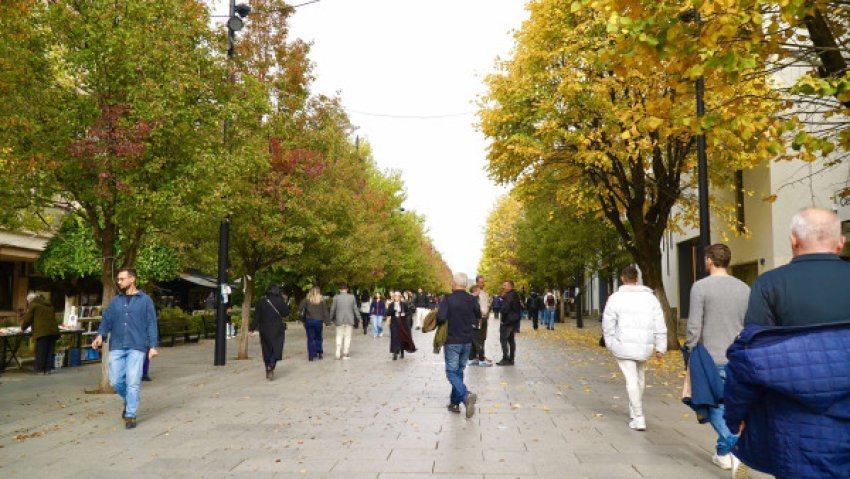 Moti me reshje shiu, diell dhe vranësira gjatë javës së ardhshme 2 moti me reshje shiu diell dhe vranesira gjate javes se ardhshme 6910d9bbc7b9e