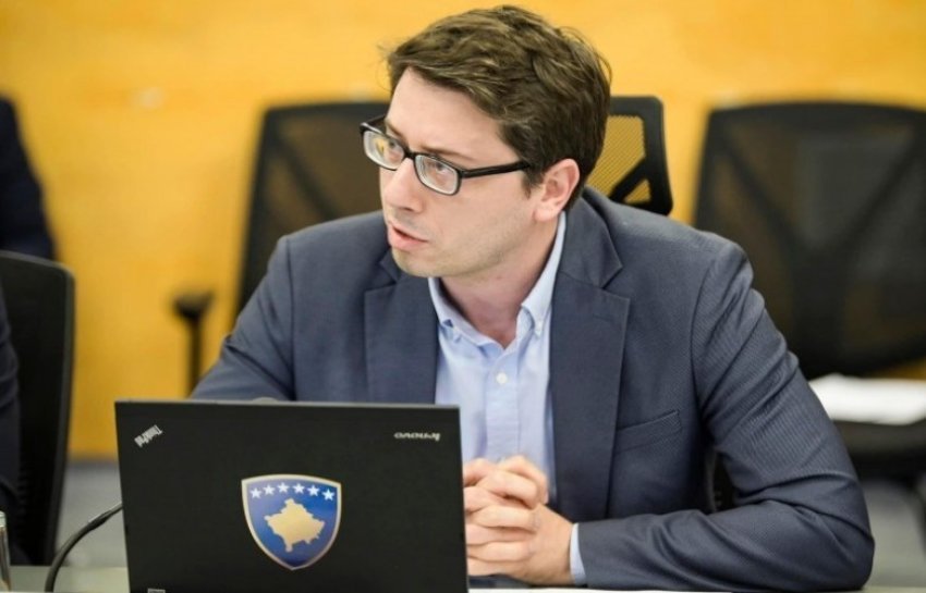 murati opozita duke e bllokuar shtetin mendoi tia lere fajin kurtit 692c65206af52