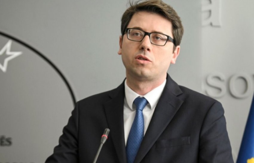 Murati u bën thirrje deputetëve të miratojnë buxhetin 2025 për tri komuna 3 murati u ben thirrje deputeteve te miratojne buxhetin 2025 per tri komuna 69060d8126763