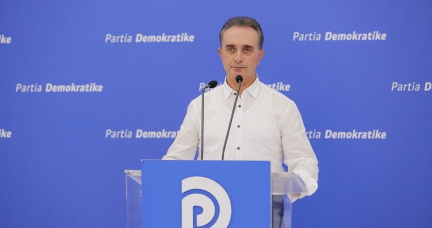 ne fier jane rreth 120 hektare nen uje baci qytetaret kane disa dite pa uje 69288c55e6602