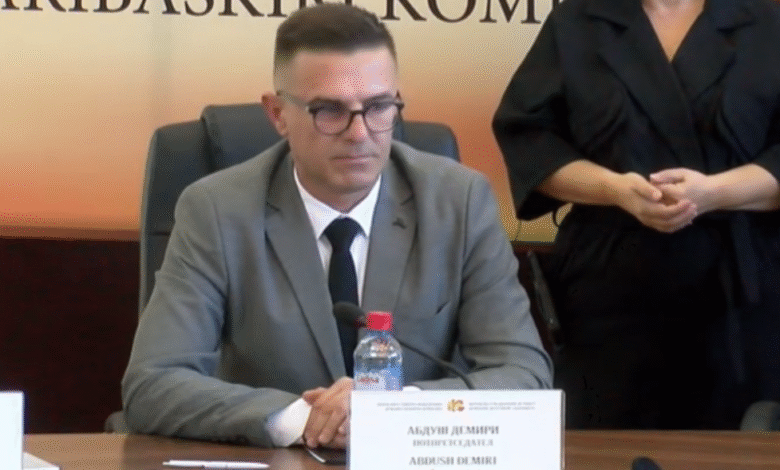 “Në Saraj 1,86%, në Çair 2,43%”, KSHZ: Jehona e votuesve në Qytetin e Shkupit deri në ora 11:00 është 8,30% 4 ne saraj 186 ne cair 243 kshz jehona e votuesve ne qytetin e shkupit deri ne ora 1100 eshte 830 690755742b4b4