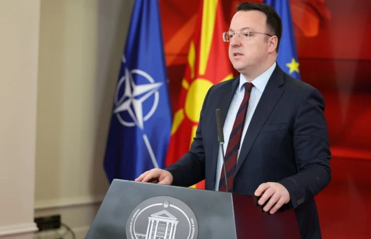 nikolloski punojme ne menyre intensive ne pjesen me te veshtire te autostrades oher kercove 692aedf82375e