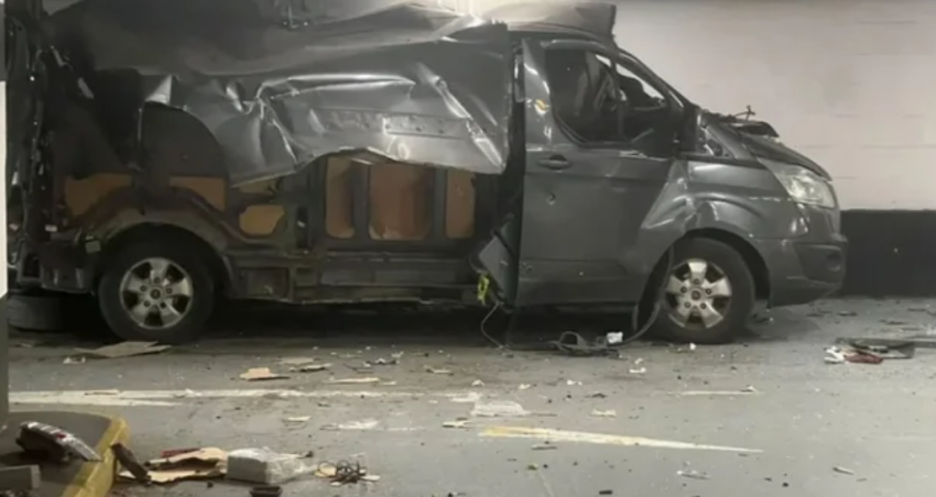 panik ne londer furgoni shperthen ne parkingun e nje qendre tregtare 691bb333a090d