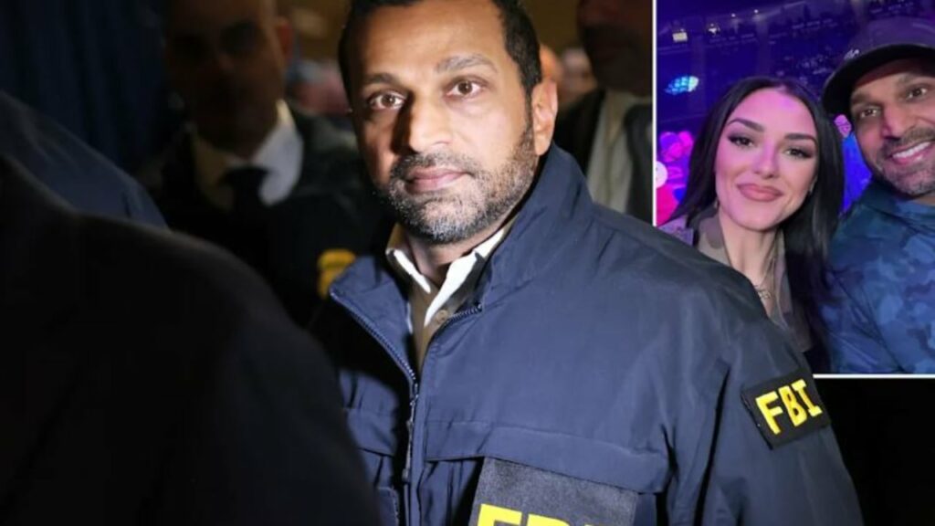 perdori avionin e qeverise per te ikur ne koncertin e te dashures se tij shkarkohet zyrtari i larte i fbi se 69087b06c9a67