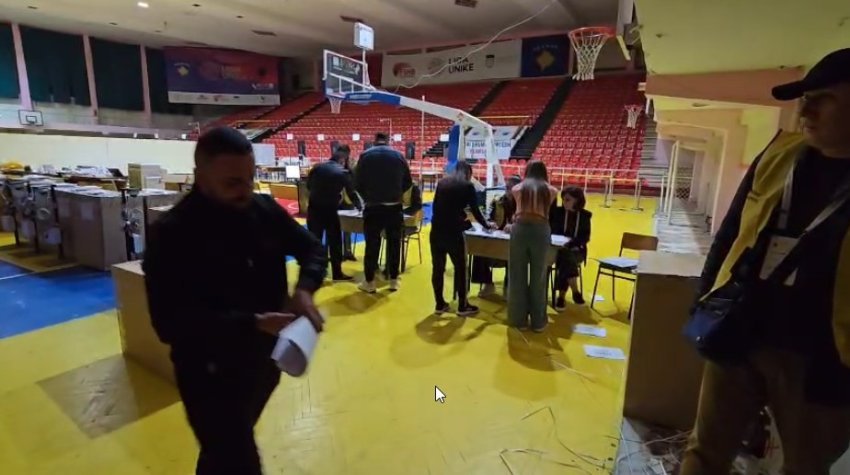 perfundon shperndarja e materialeve zgjedhore ne vlore 690f7fd497c48