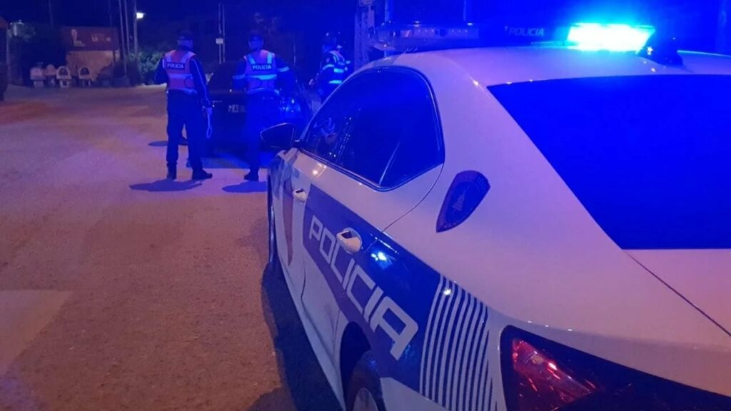 plagosje me arme zjarri ne tirane policia ngre postoblloqe per kapjen e autorit 69239bcb940a4