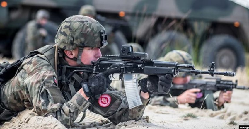 polonia do ti stervite ushtarakisht rreth 400 000 njerez 690cde5417b04