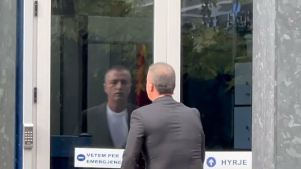 Pse u thirr Tërmet Peçi në SPAK? Zbulohet arsyeja se përse ish-kryebashkiaku i Tepelenës u paraqit në Prokurorinë e Posaçme 5 pse u thirr termet peci ne spak zbulohet arsyeja se perse ish kryebashkiaku i tepelenes u paraqit ne prokurorine e posacme 6925ce482e816