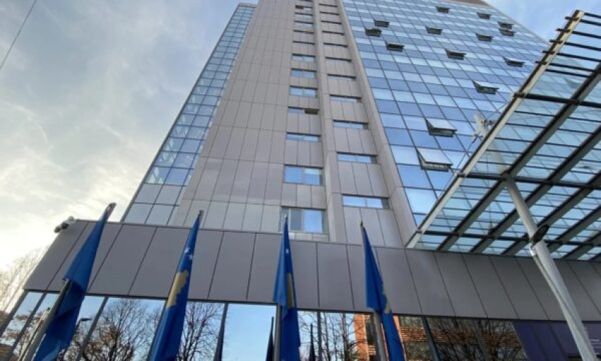 qeveria ne detyre ndan mbi 7 8 milione euro per sherbimin spitalor te kosoves 69259d4e925b8