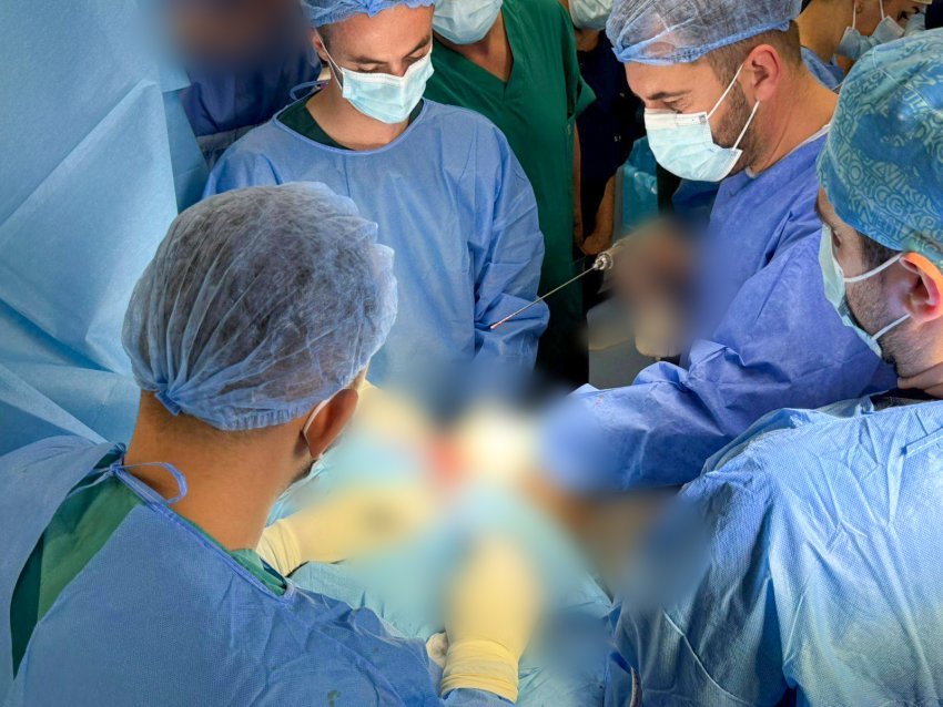 qkuk kryen per here te pare dy operacione per vendosjen e protezave te supit 691ecd91661a4