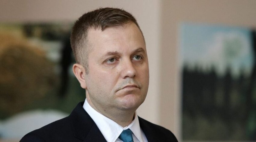 sallahu kritikon kushtetuese per vonesen ne vendimin per byrone shteterore 691a0c46a6027