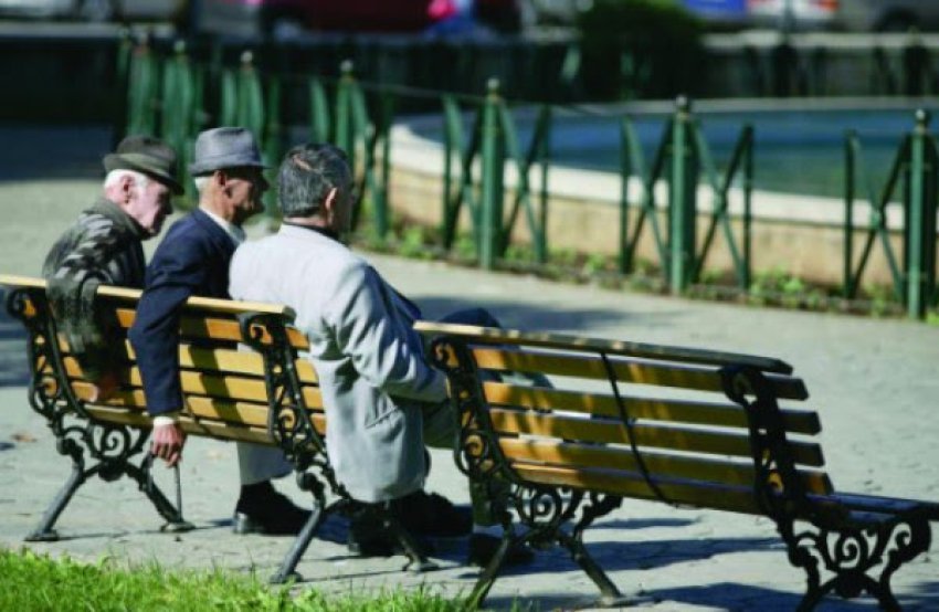 shqiperi qeveria miraton vendimin per shperblimin e fundvitit per pensionistet 6927ffb4d35b9