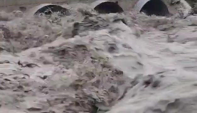 situata nga moti ne qarkun korce permbytje ne disa bashki rritet niveli i lumenjve 691dea7298bad