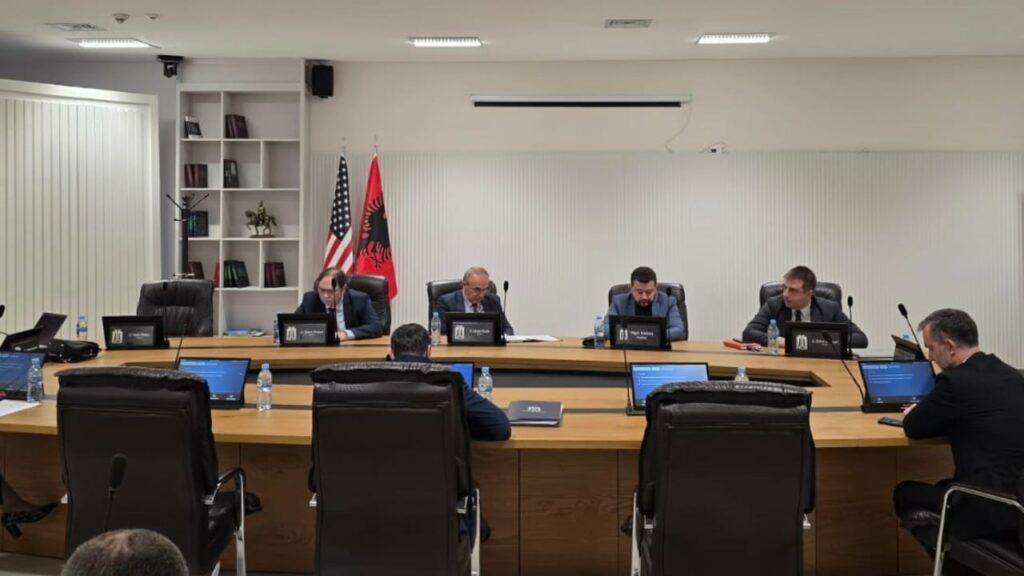 “Sjellje të padenja dhe pa vetëpërmbajtje në zyrën e drejtuesit të Prokurorisë”, KLP nuk pranon propozimin e ILD-së për masë disiplinore ndaj magjistrates në Sarandë 3 sjellje te padenja dhe pa vetepermbajtje ne zyren e drejtuesit te prokurorise klp nuk pranon propozimin e ild se per mase disiplinore ndaj magjistrates ne sarande 6925960d82b30