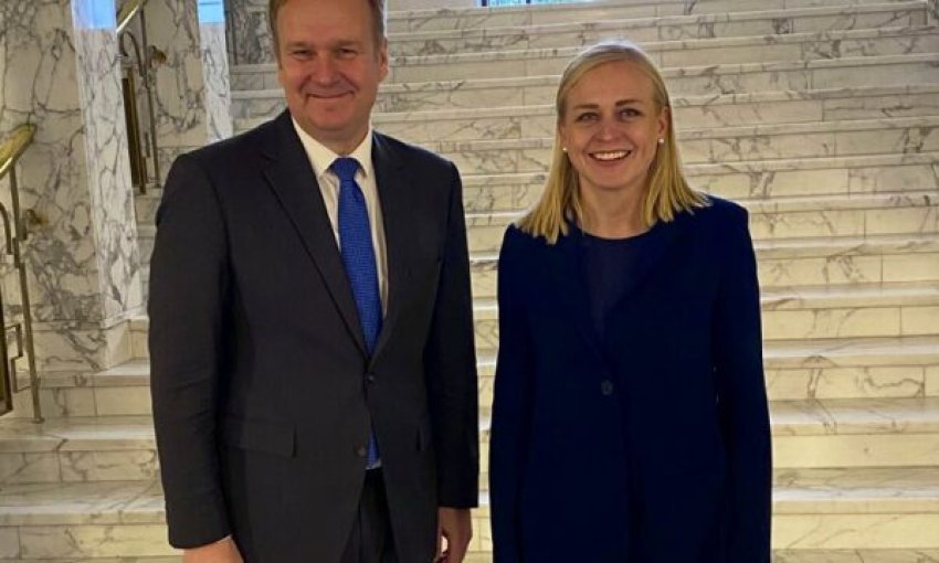 sorensen takohet me kryediplomaten finlandeze thote se diskutuan ne detaje per dialogun kosove serbi 690df681dfb3b