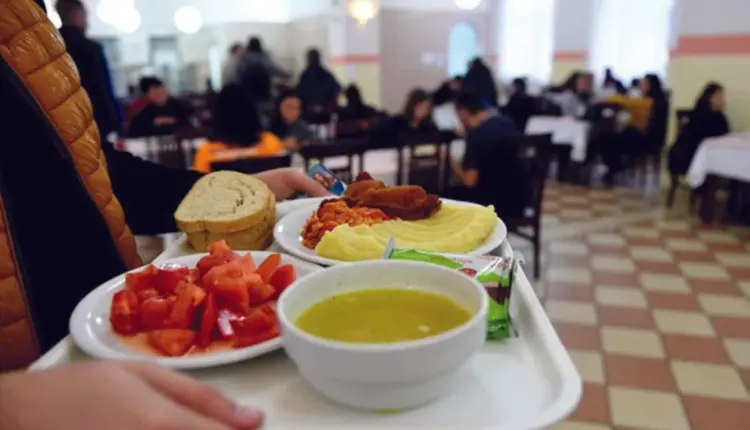 studentet qe humben afatin prej neser mund te aplikojne per shujta studentore 6915344fcc753