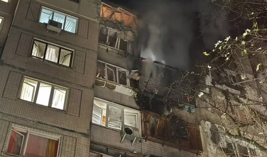 sulme masive ne kiev goditen te pakten 11 ndertesa banimi moska kemi rrezuar 216 drone ukrainas 6916ddb45ce48