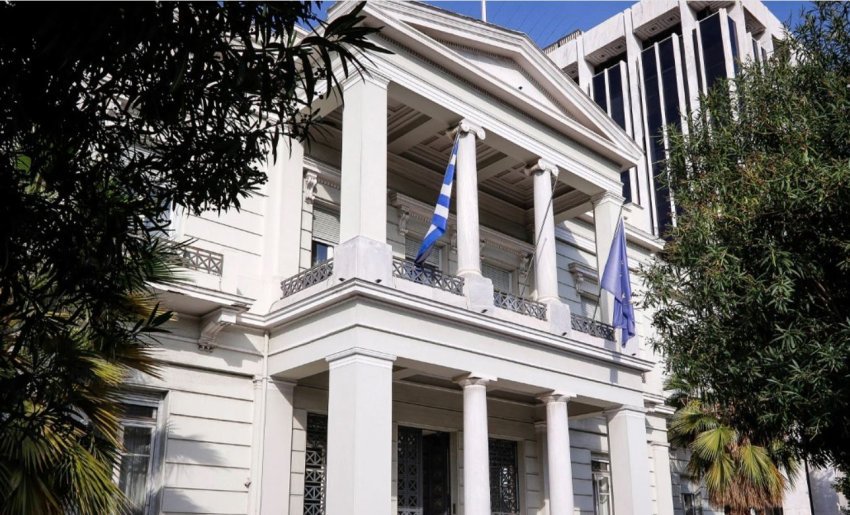 Tension i ri diplomatik Athinë Moskë  Rusia kërcënon Greqinë pas marrëveshjes për prodhimin e dronëve detarë me Ukrainën