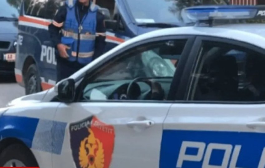 tentoi te kalonte 8 emigrante afrikane fshehur ne kamion kapet shoferi 52 vjecar 690b36f48e3ea