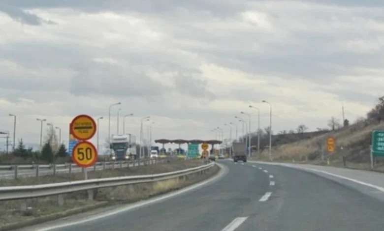 trafiku ne rruget shteterore po zhvillohet pa probleme kryesisht ne rruge te thata 691ae3be44fc8