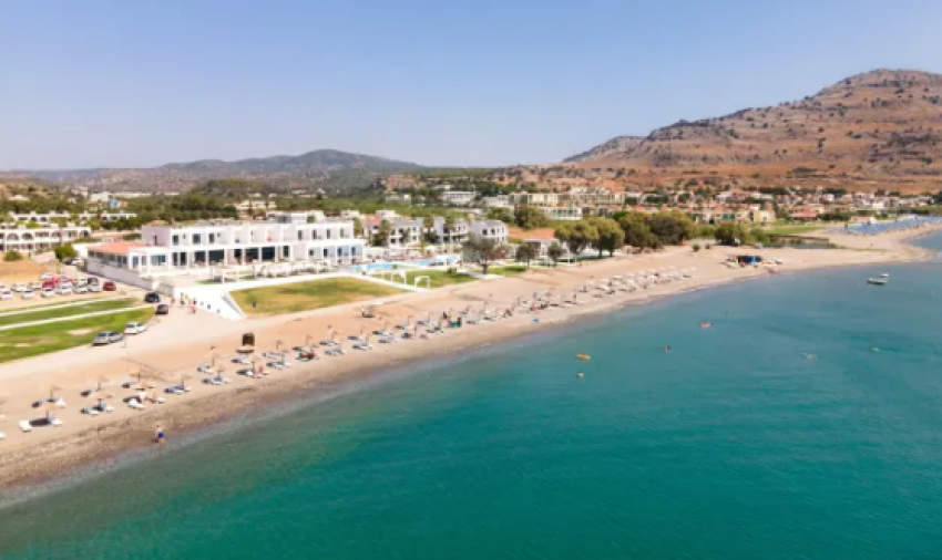 trevjecarja britanike vdes pasi u gjet pa ndjenja ne pishinen e nje hoteli ne greqi 69077c35564da